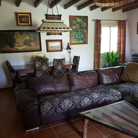 Finca La Gallina Blanca Holiday home *